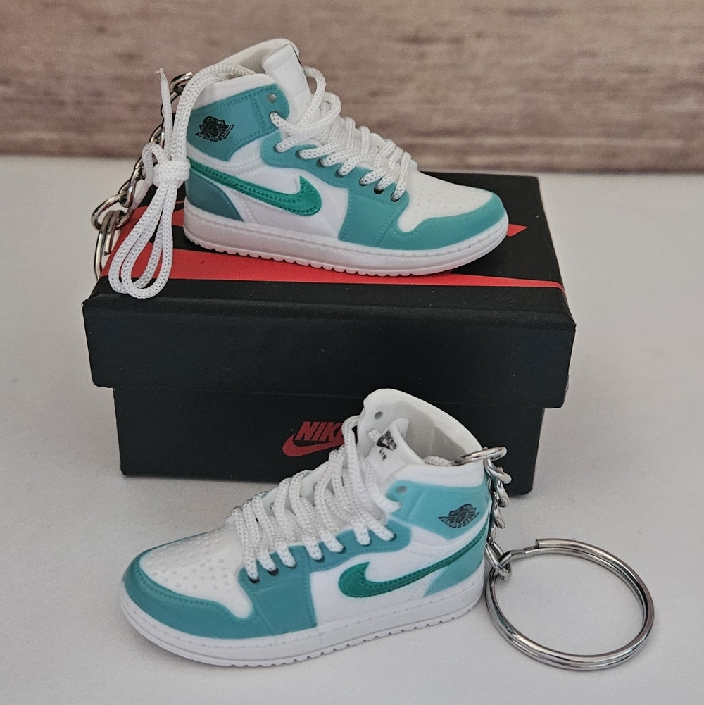 Nike Turquoise And White High-Top Sneakers Keychain Set of Two NIB - Picture 10 of 12